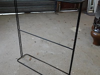 Ijzeren plantenrek - afbeelding 2 van  5