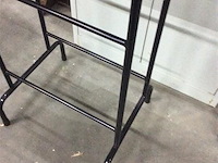 Ijzeren rek ( zonder bak ) - afbeelding 2 van  2