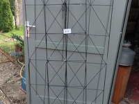 Ijzeren rek - afbeelding 1 van  3