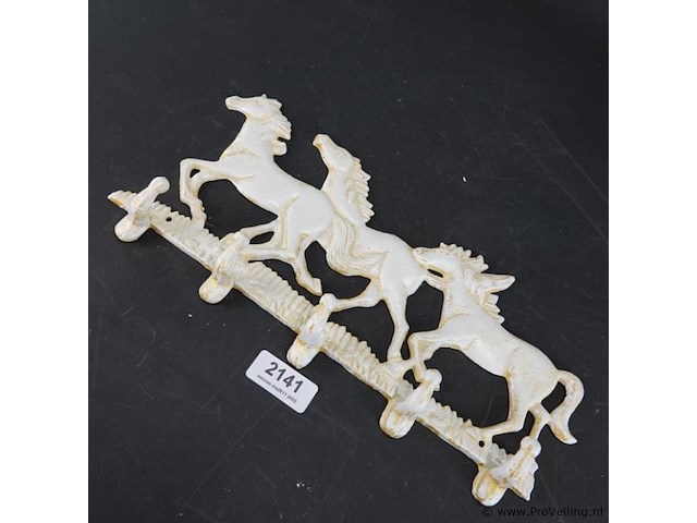 Ijzeren rennende paarden als hangrek - afbeelding 2 van  5