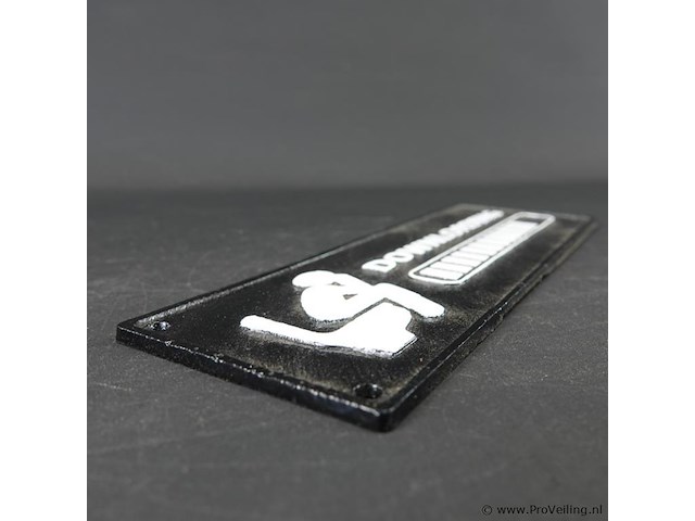 Ijzeren schild downloading - afbeelding 3 van  5