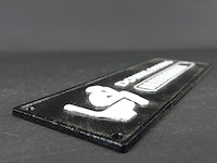 Ijzeren schild downloading - afbeelding 3 van  5