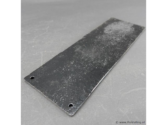 Ijzeren schild downloading - afbeelding 5 van  5