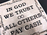 Ijzeren schild in god we trust - afbeelding 4 van  5