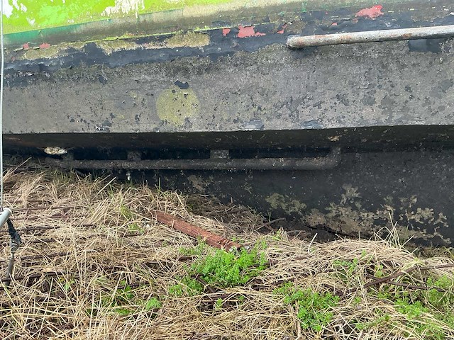 Ijzeren sloep - afbeelding 2 van  14