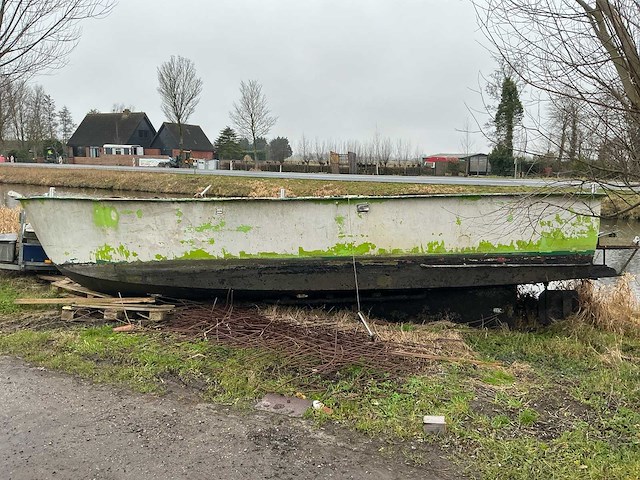 Ijzeren sloep - afbeelding 10 van  14