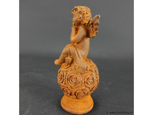 Ijzeren 'sorella' engel beeldje met roestpatina - afbeelding 2 van  5