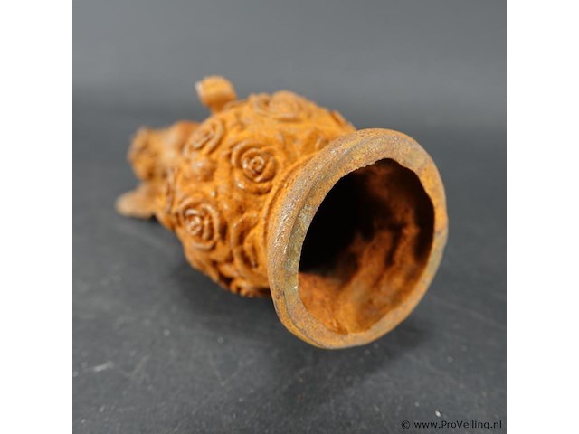 Ijzeren 'sorella' engel beeldje met roestpatina - afbeelding 5 van  5