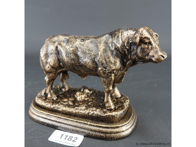 Ijzeren stier - afbeelding 1 van  5