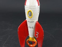 Ijzeren toscano retro rocket ship flessenopener - afbeelding 1 van  5