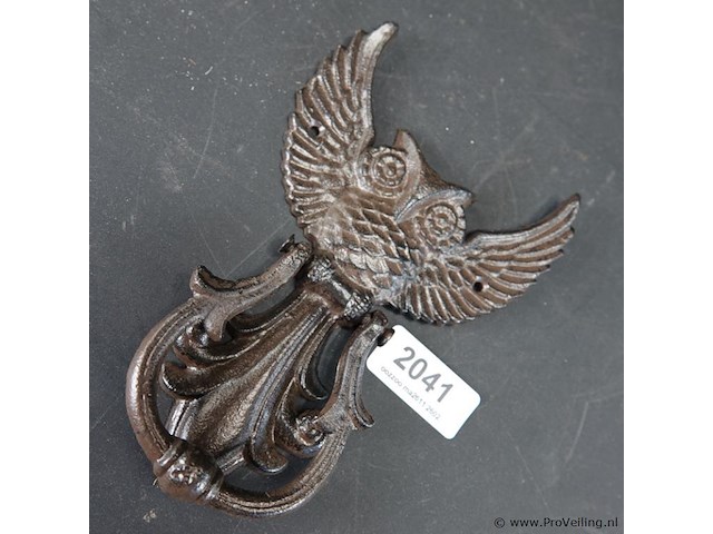 Ijzeren uil als deurklopper - afbeelding 2 van  5