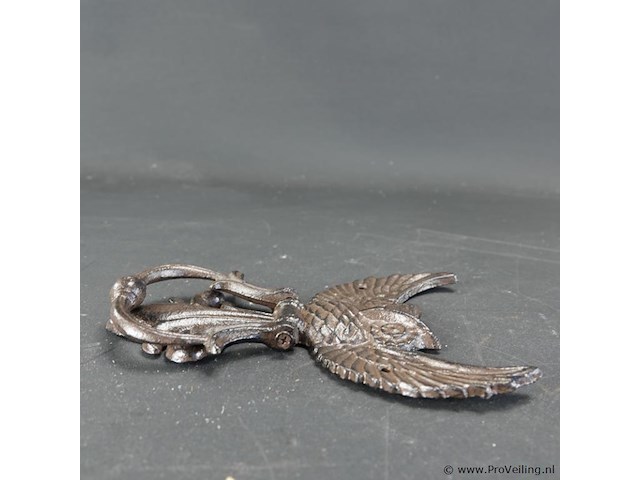 Ijzeren uil als deurklopper - afbeelding 3 van  5