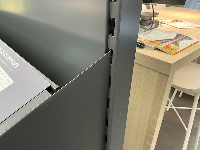 Ijzeren winkelstelling - afbeelding 9 van  17