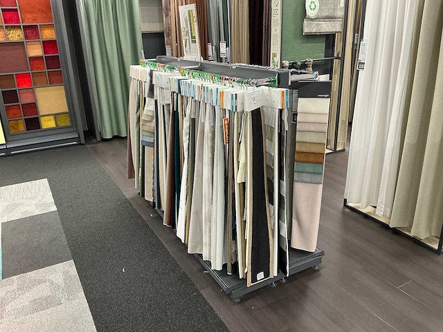 Ijzeren winkelstelling - afbeelding 10 van  17