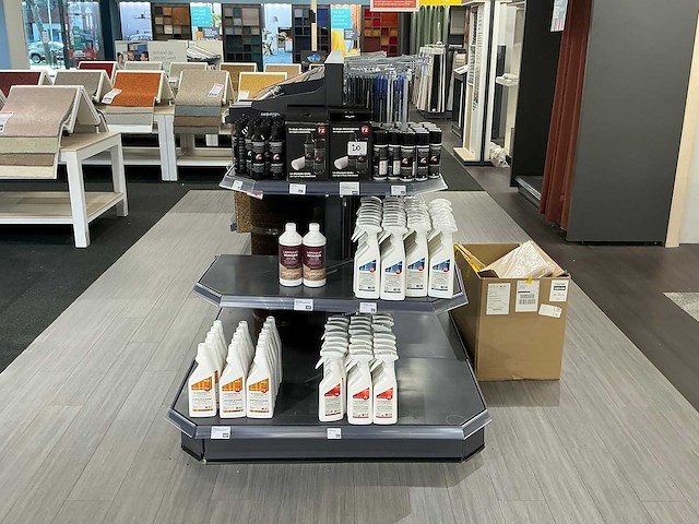 Ijzeren winkelstelling - afbeelding 13 van  17