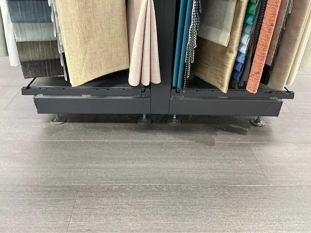 Ijzeren winkelstelling - afbeelding 6 van  18