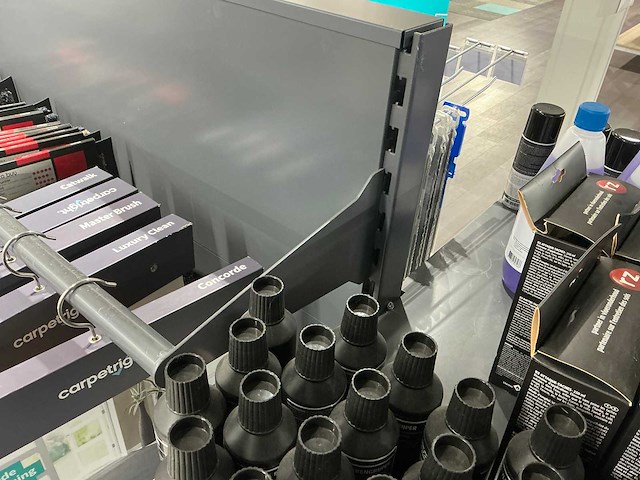 Ijzeren winkelstelling - afbeelding 15 van  16