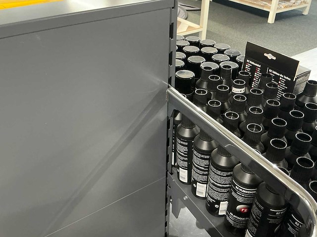 Ijzeren winkelstelling - afbeelding 2 van  16