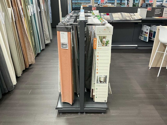 Ijzeren winkelstelling - afbeelding 4 van  16