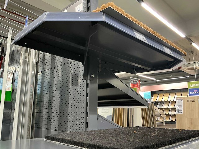 Ijzeren winkelstelling - afbeelding 14 van  16