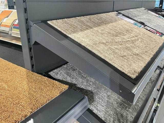 Ijzeren winkelstelling - afbeelding 16 van  16