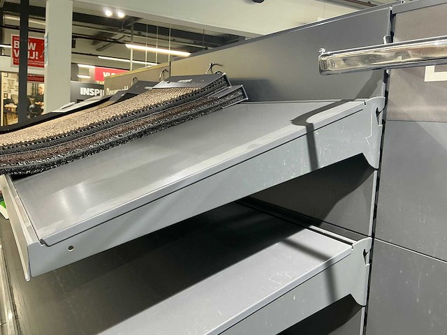 Ijzeren winkelstelling - afbeelding 16 van  16