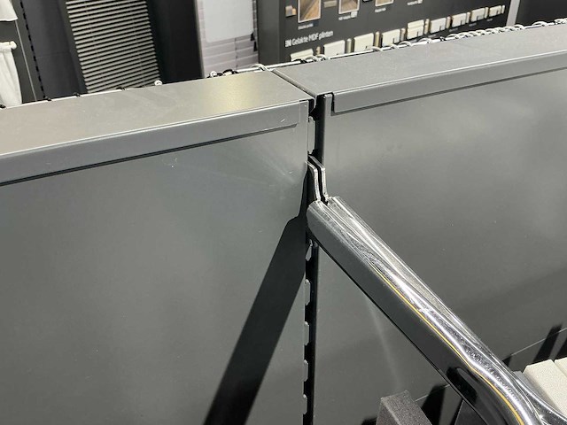 Ijzeren winkelstelling - afbeelding 3 van  5