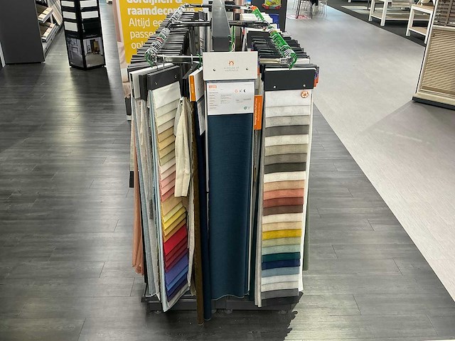 Ijzeren winkelstelling - afbeelding 4 van  5