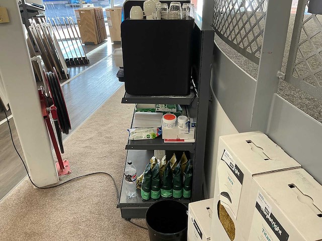 Ijzeren winkelstelling - afbeelding 10 van  13