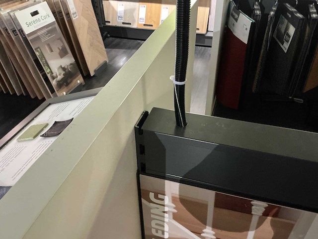 Ijzeren winkelstelling - afbeelding 8 van  11