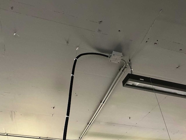 Ijzeren winkelstelling - afbeelding 2 van  11