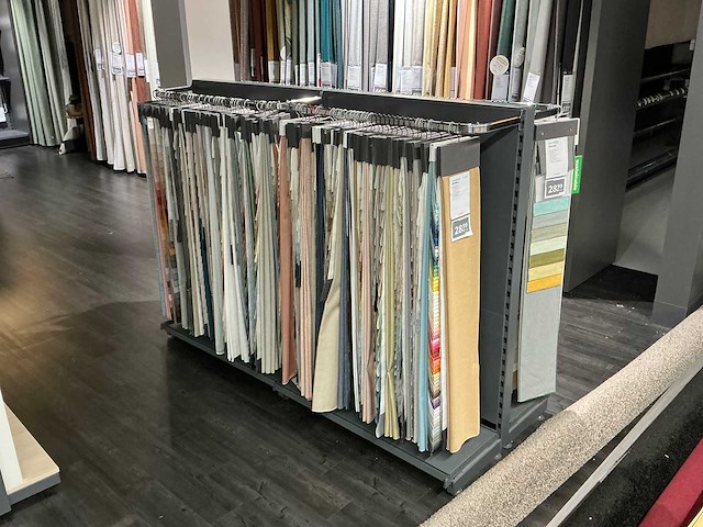 Ijzeren winkelstelling - afbeelding 1 van  8