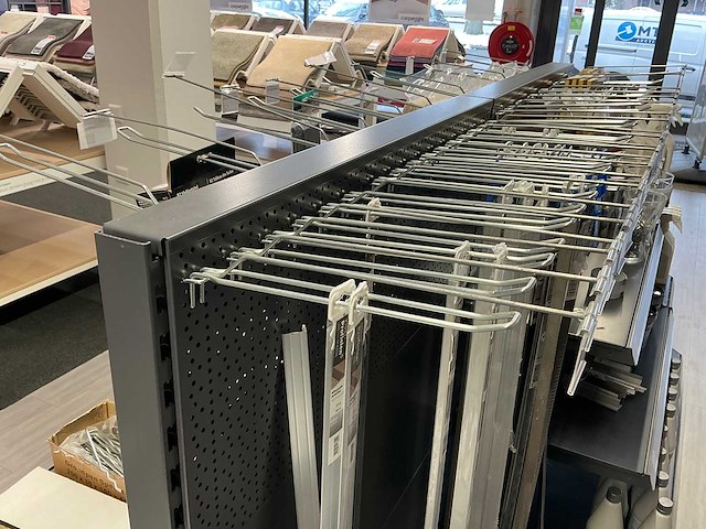 Ijzeren winkelstelling - afbeelding 7 van  8