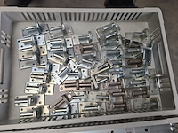 Ijzerwaren in 21 kratten universeel, partij - afbeelding 3 van  23