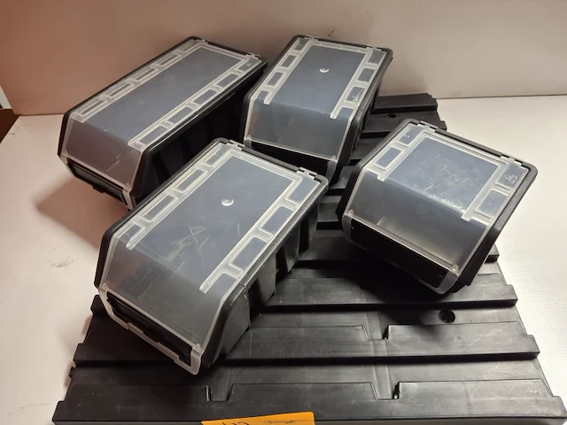 Ijzerwaren opbergset voor aan de wand - afbeelding 2 van  3