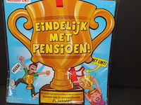 Ik ben met pansioen beker met lint in kr 15 - afbeelding 2 van  3