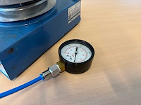 Ikamag ret vacuüm desiccator met verwarmde magneetroerder en vacuümmeter - afbeelding 5 van  5