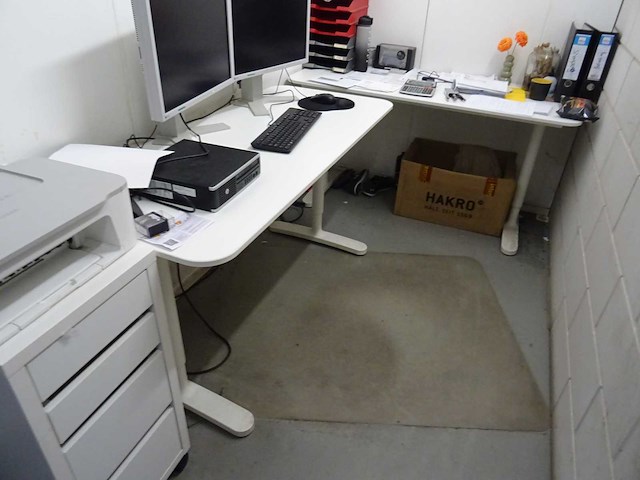 Ikea - bekant - bureau (3x) - afbeelding 2 van  2