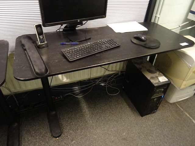 Ikea - bekant - bureau (4x) - afbeelding 2 van  4