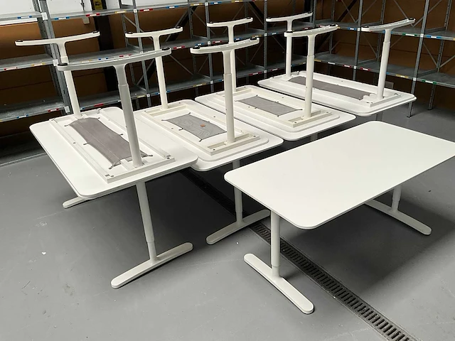 Ikea - bureau (9x) - afbeelding 2 van  3