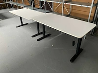Ikea - bureau (elektrisch in hoogte verstelbaar) (2x)