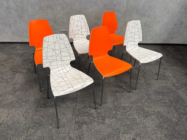 Ikea - vilmar - 6x nestelbare kantinestoel - 2 kleuren - afbeelding 2 van  9