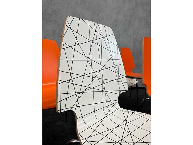 Ikea - vilmar - 6x nestelbare kantinestoel - 2 kleuren - afbeelding 3 van  9