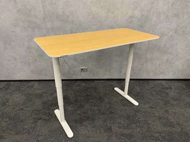 Ikea bekant - elektrisch zit-sta bureau 160x80 - afbeelding 1 van  12