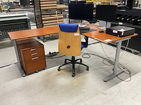 Ikea bureau met bureaustoel en ladeblok - afbeelding 1 van  5