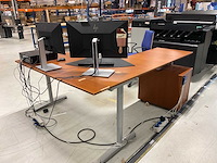 Ikea bureau met bureaustoel en ladeblok - afbeelding 1 van  1