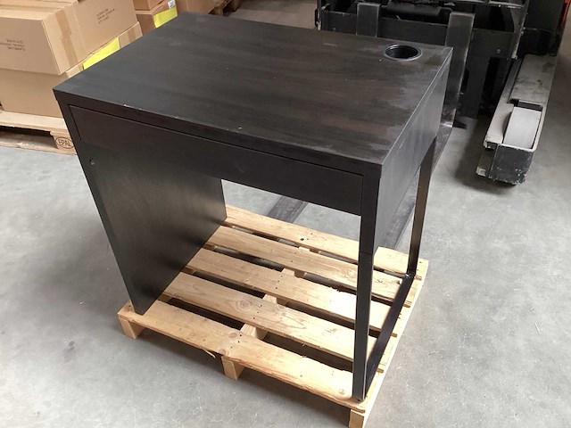 Ikea bureautje met lade - afbeelding 1 van  4