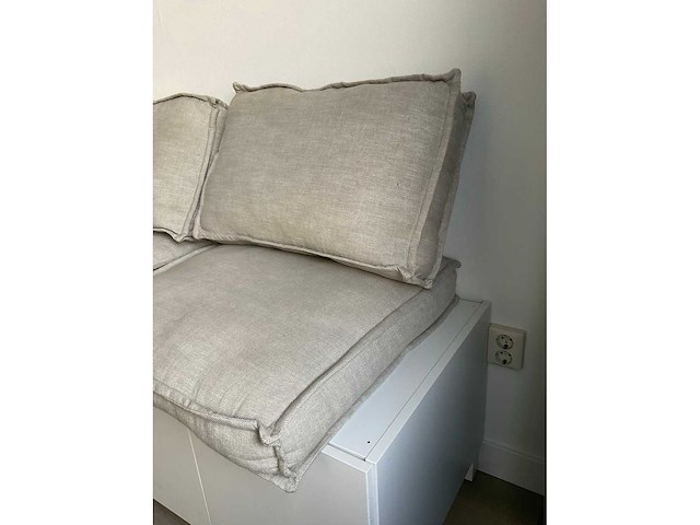 Ikea fennes kastbank met vier kussens - afbeelding 4 van  6