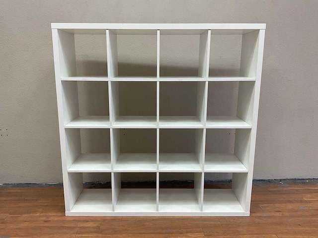 Ikea kallax vakkenkast - afbeelding 1 van  2