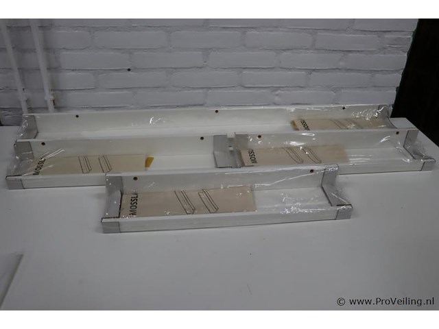 Ikea mosslanda plank voor fotolijsten - afbeelding 1 van  6